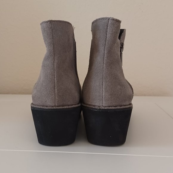 Kenneth Cole Reaction Gray Suede Prime Platform Bootie Size 6 - Picture 7 of 10